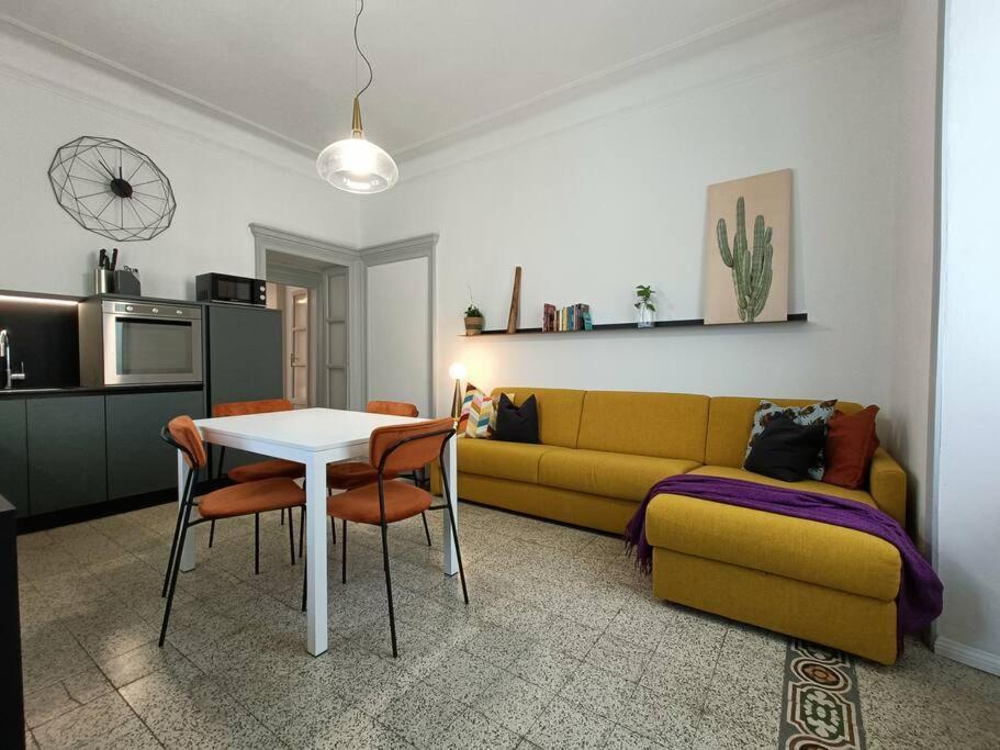 Stylish Flat Near Station And City Center Como Luaran gambar